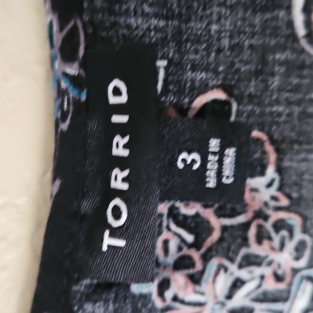 Torrid Black Floral Dress Size 3 - Picture 3 of 7